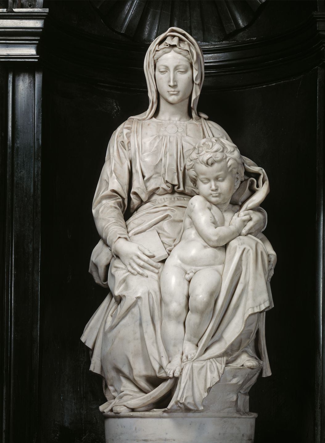 La Vierge à l'enfant de Michel-Ange © www.lukasweb.be – Art in Flanders vzw. Photo : Hugo Maertens.
